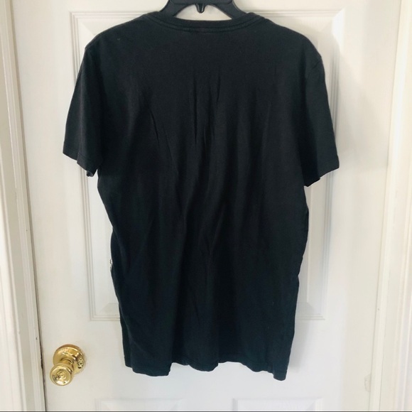 GUESS black V neck guess L.A graphic cotton shirt size medium - Picture 2 of 4